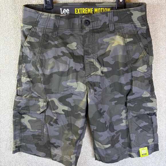 Lee Other - Lee Cargo Shorts Mens 30x10 Green Camo Extreme Motion Performance 102187026 NEW